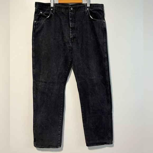 Wrangler Authentic Jeans – Black Denim, Comfort Fit, Size 42x32 - Picture 1 of 11